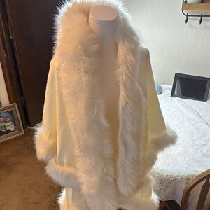 Luxurious White Faux Fur Trim Cape
